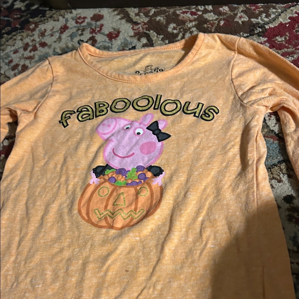 Peppa Pig Orange Long Sleeve Tee
Spooky poky book included
